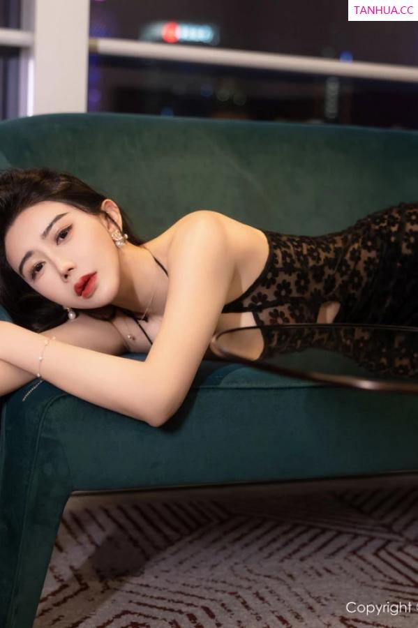   [XiuRen]高清写真图 2024.04.08 No.8355 李若汐 美胸性感第13张图片